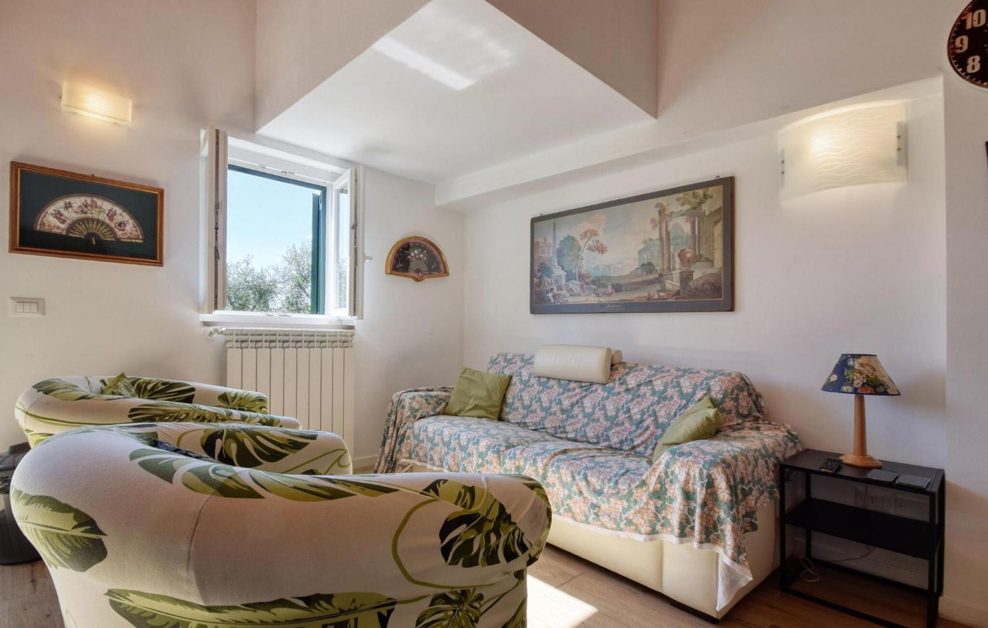 Amazing Home In Lavagna With Kitchenette 외부 사진